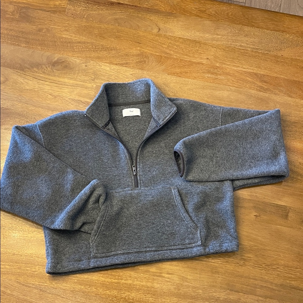 Aritzia TNA Gray Quarter-Zip Fleece